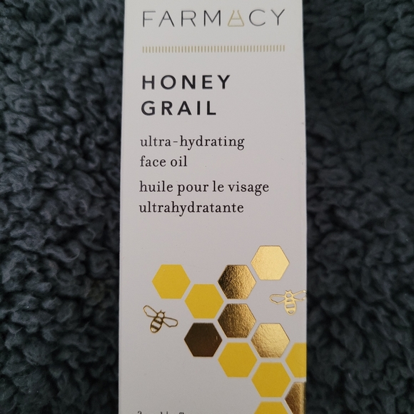 ULTRA Hydrating Face Oil - Picture 1 of 2